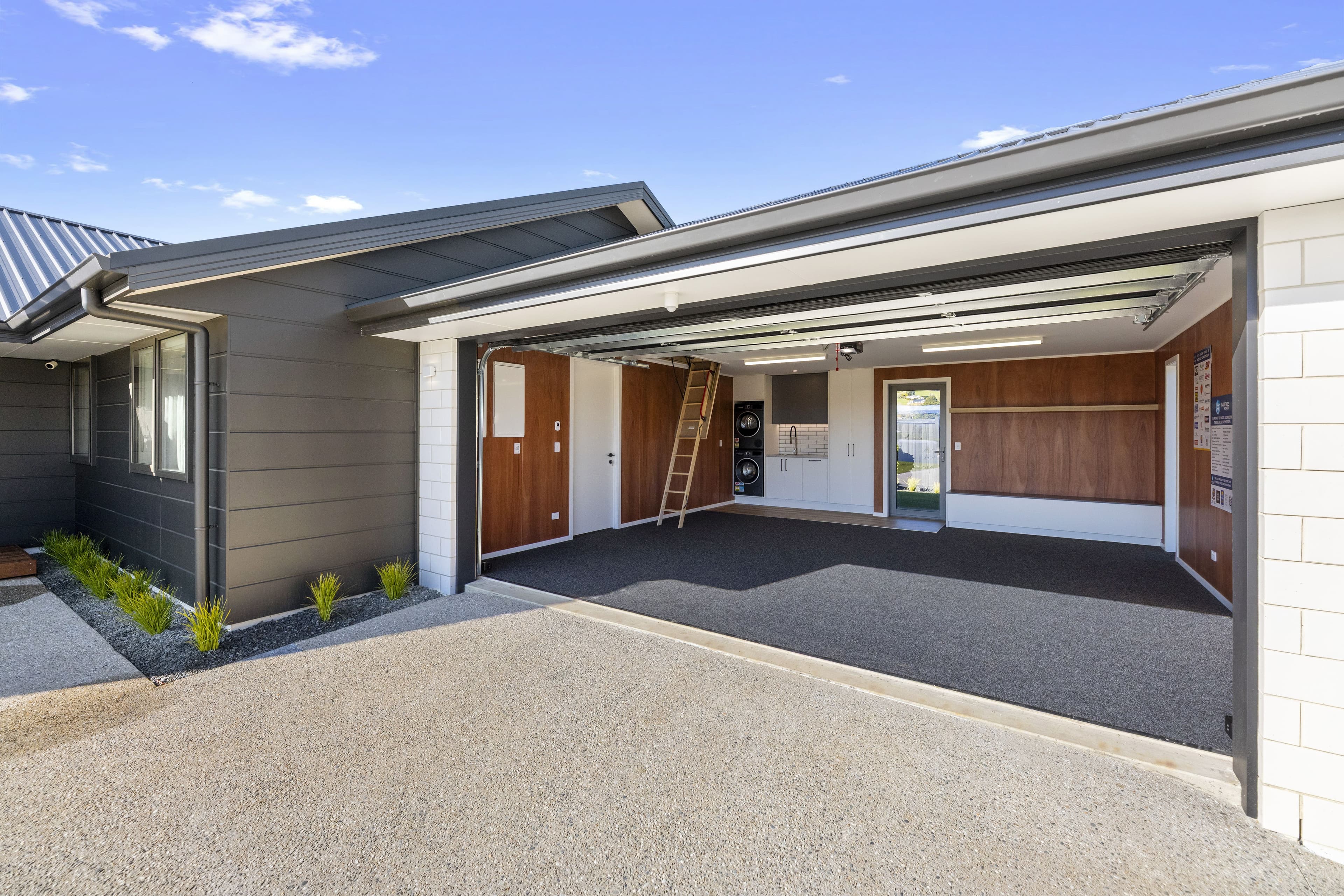 Mosgiel Showhome Garage